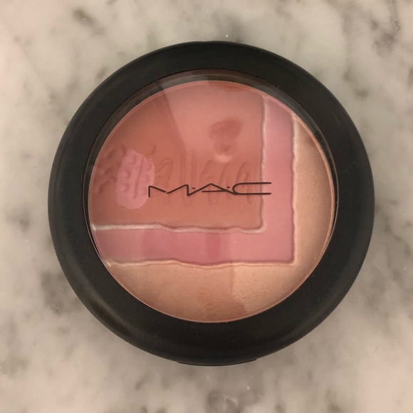 NWOB- MAC Flower Fantasy Face Powder - Picture 3 of 4